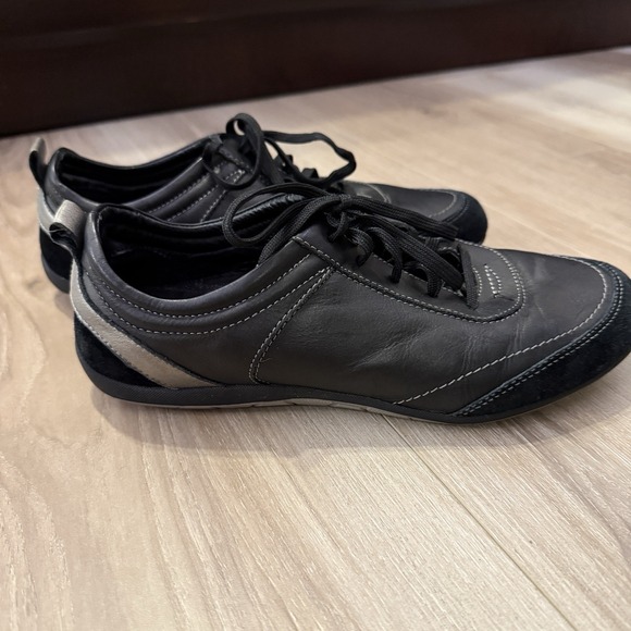 Vionic Ladies Sneakers with Orthaheel Technology Size 8 Black - Picture 3 of 8